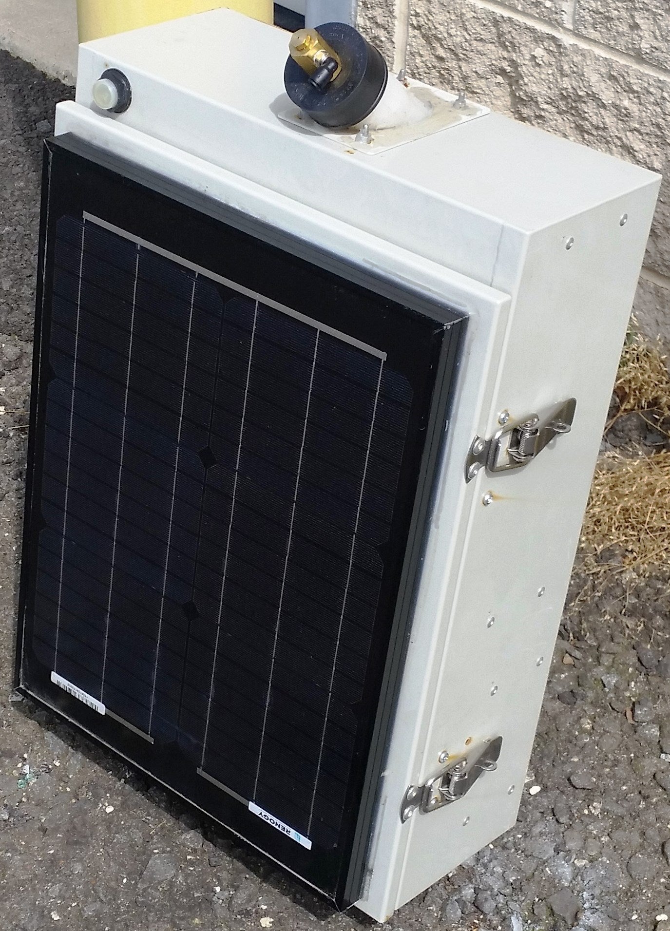 Mini Hazer Mini Solar Hazer for Bird Control from Flock Free Bird Control – Flock ...